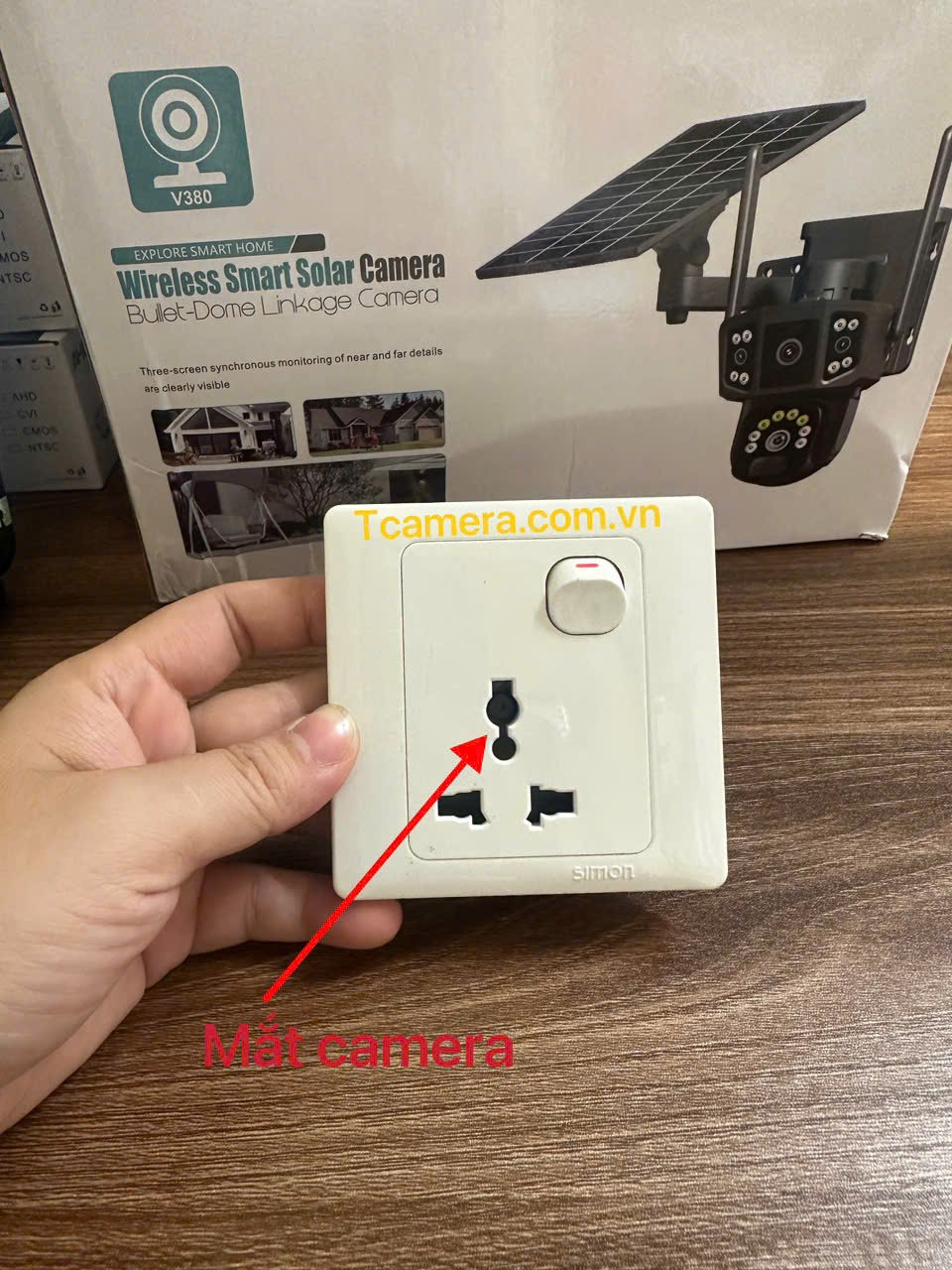 Camera WiFi Quan Sát An Ninh Tích Hợp ổ cắm điện Simon xem từ xa
